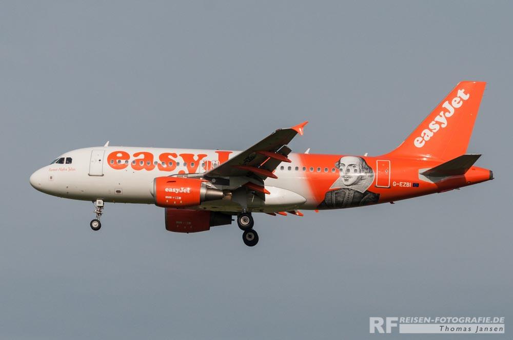 Easy Jet Airbus A319 mit Shakespeare