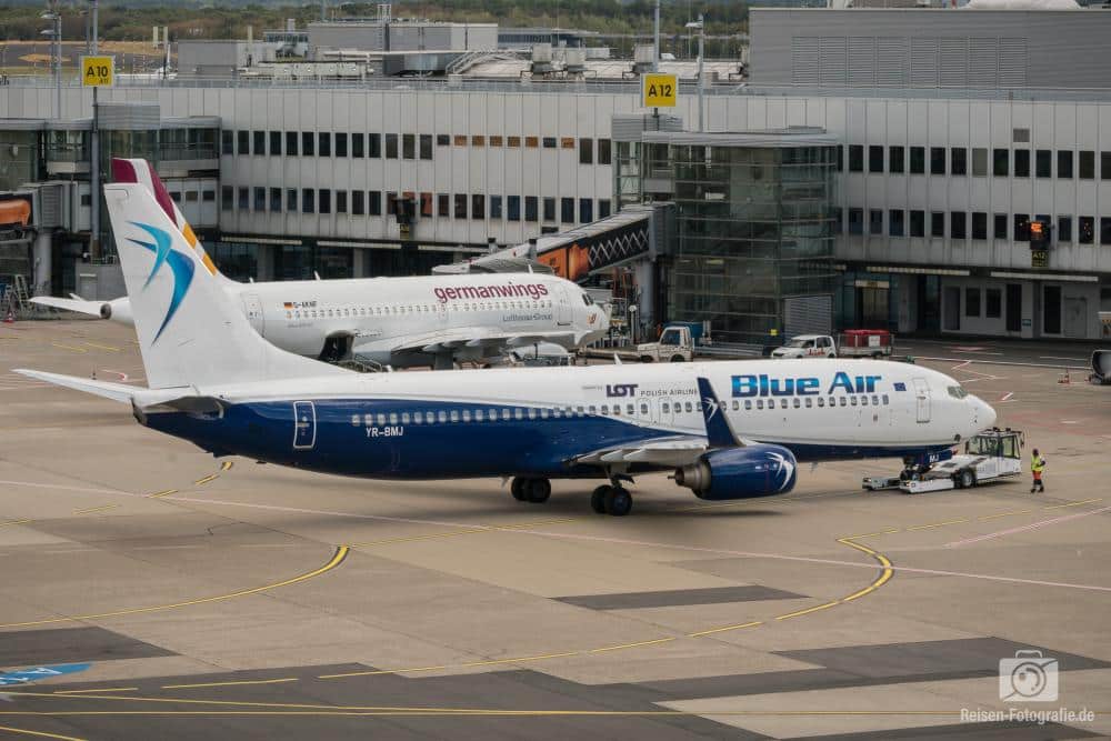 Blue Air Boeing 737-82R