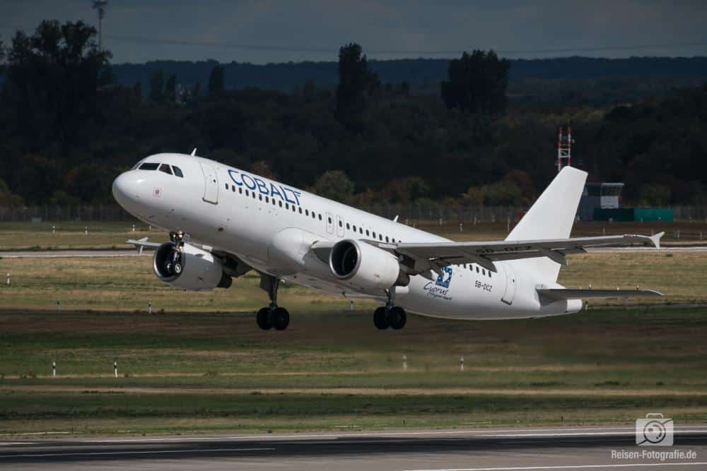 Cobalt Air Airbus A320-214