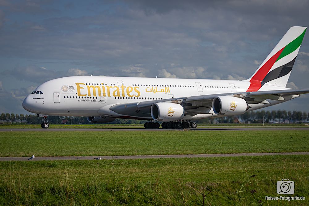Airbus A380-861 - Emirates