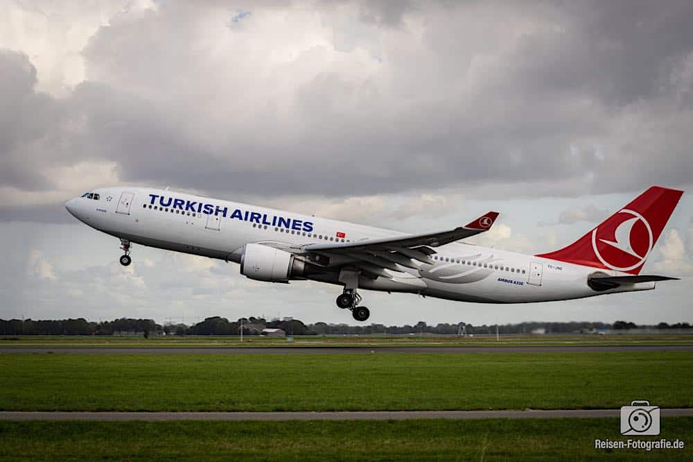 Airbus A330-203 - Turkish Airlines 