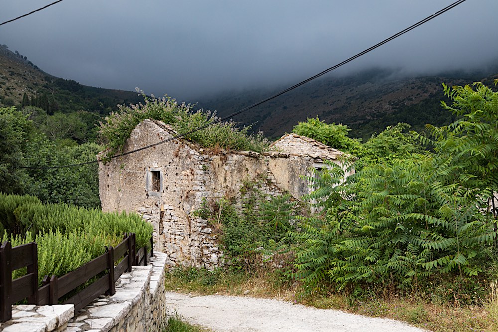 Korfu - Klosterruine Askitario und Paleo Perithia
