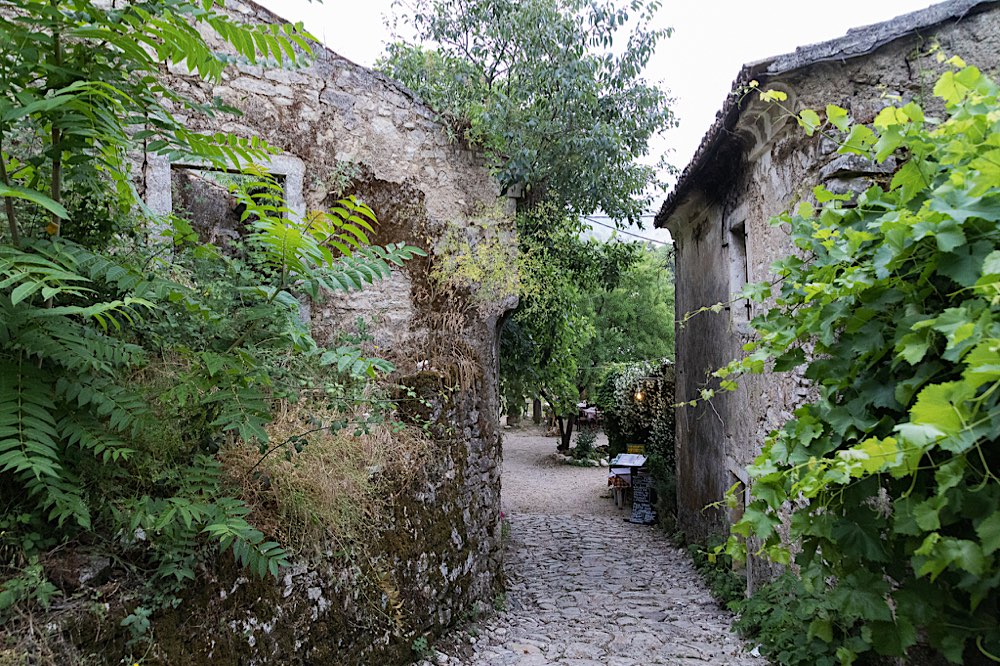 Korfu – Klosterruine Askitario und Paleo Perithia
